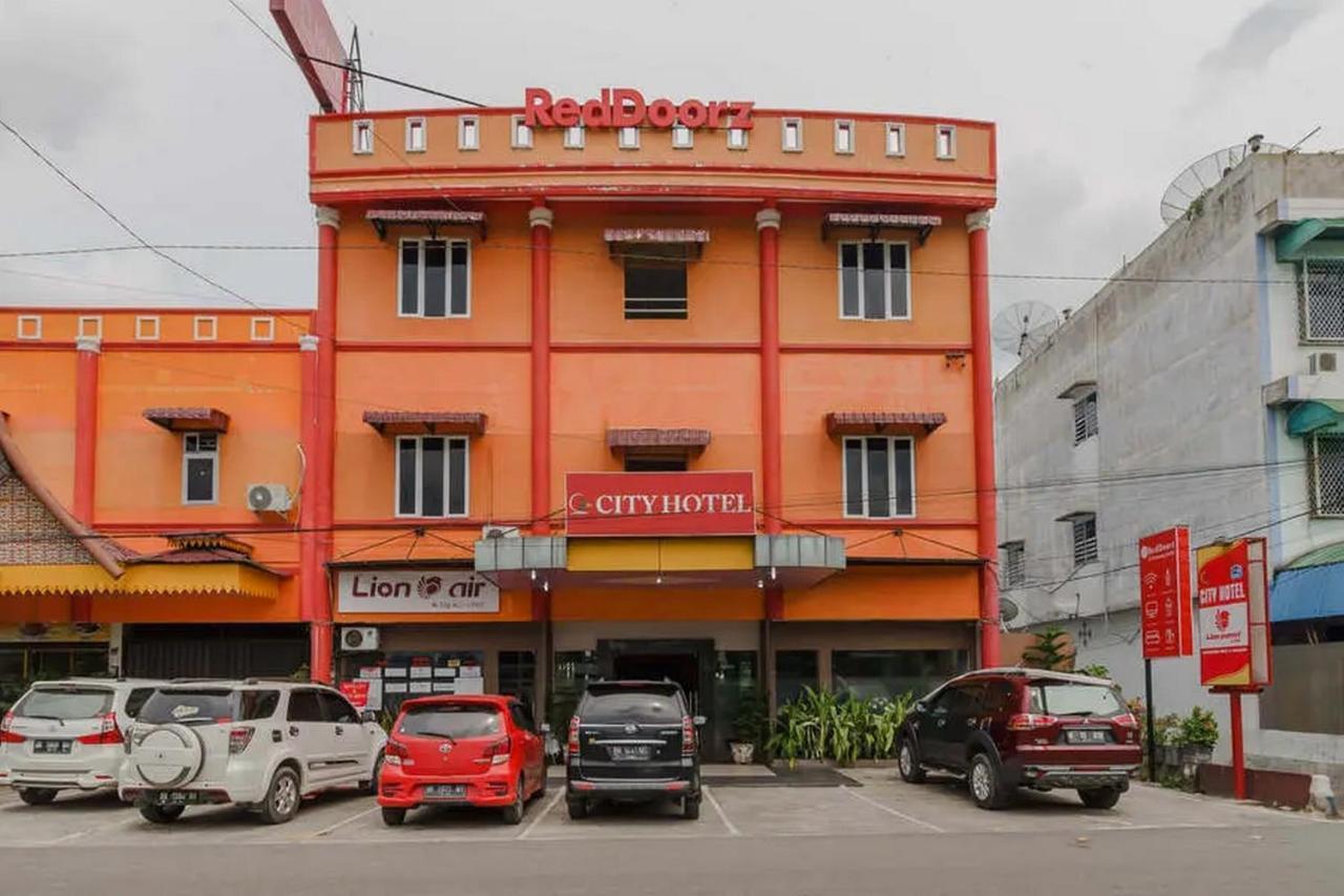 Hotel Reddoorz @ Pematangsiantar Exteriér fotografie